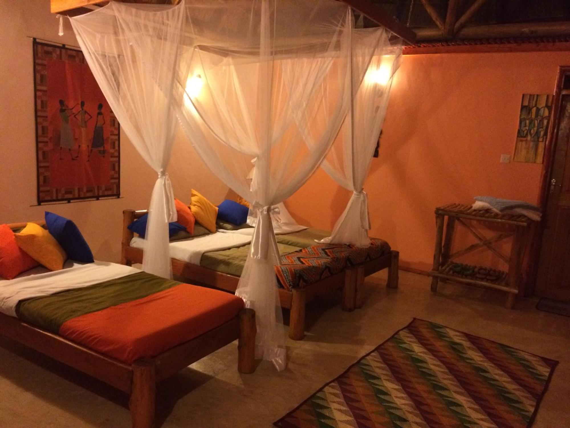 Wild Tracks Overland Camp Kasese Kamer foto