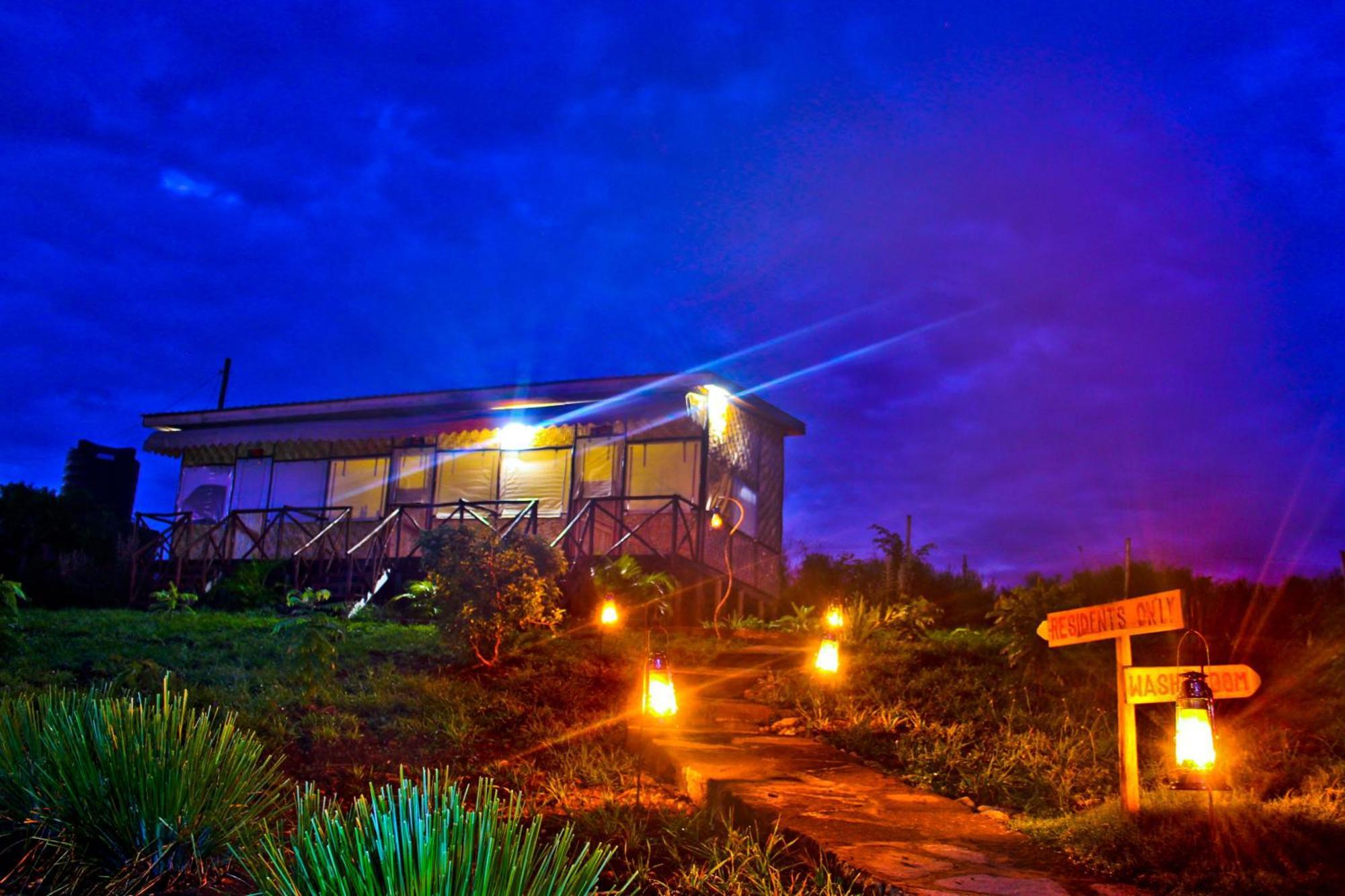 Wild Tracks Overland Camp Kasese Kamer foto